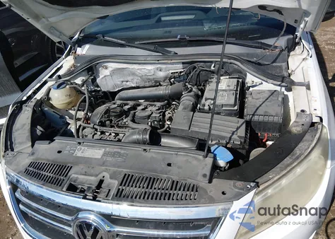 2011 Volkswagen Tiguan S z USA, uszkodzony, nr VIN WVGAV7AX7BW522470